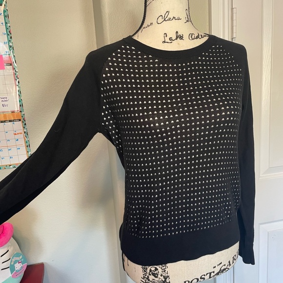 Banana Republic light weight sweater. Petite small - Picture 3 of 6